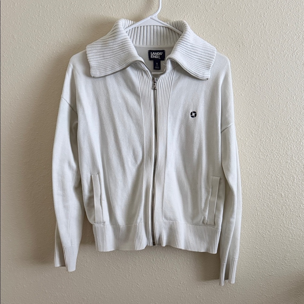 Chase bank Women’s Cream Ribbed Zip-Up Jacket